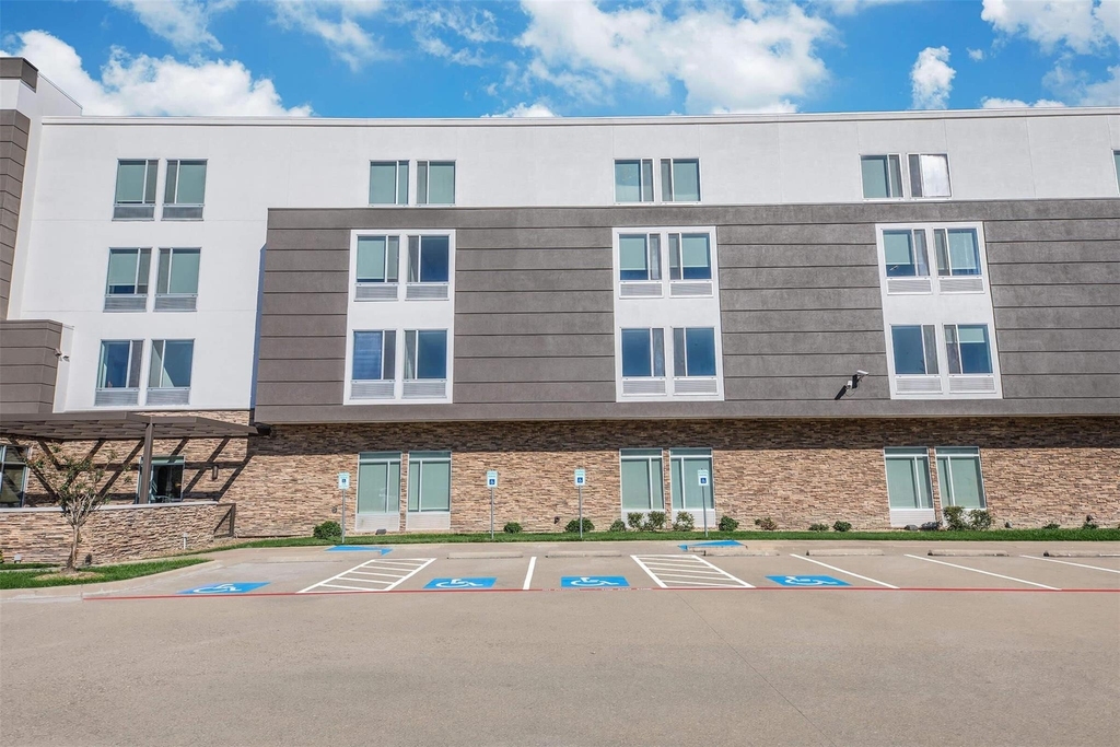 1350 Broadfield Blvd - Photo 20