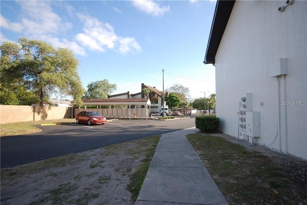 1254 E 113th Avenue - Photo 4