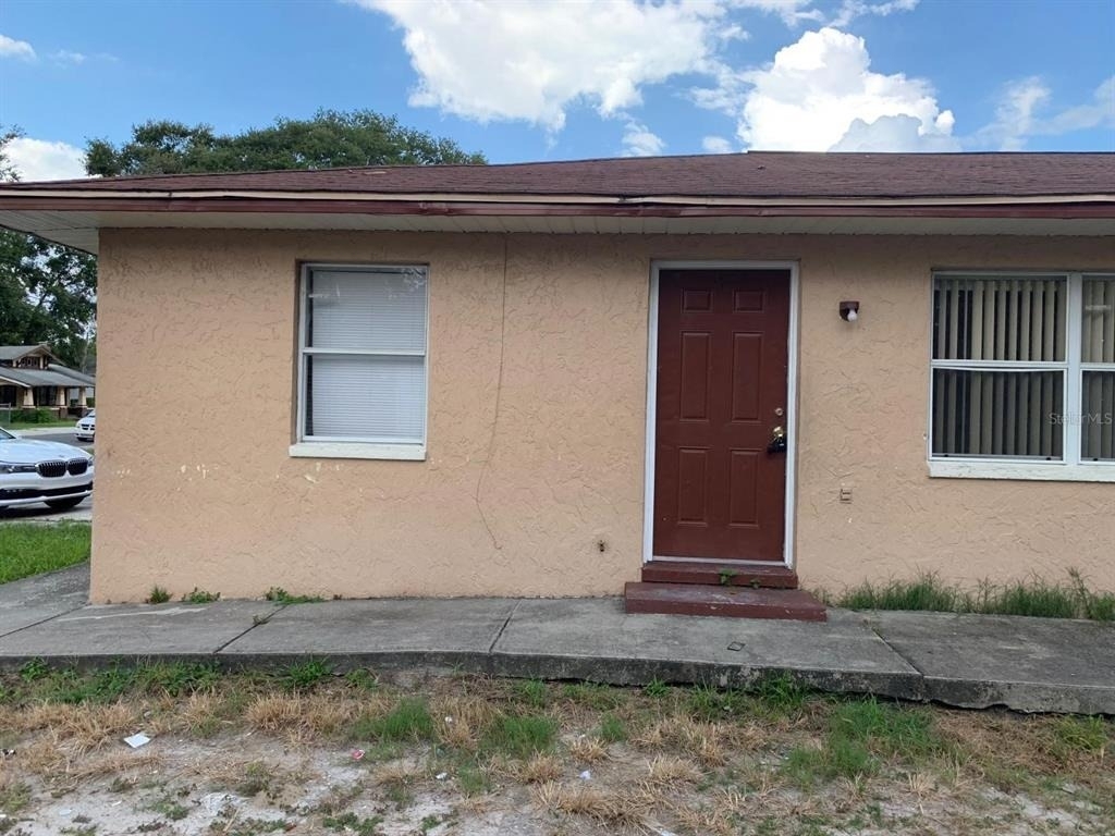 518 Pinewood Avenue - Photo 0