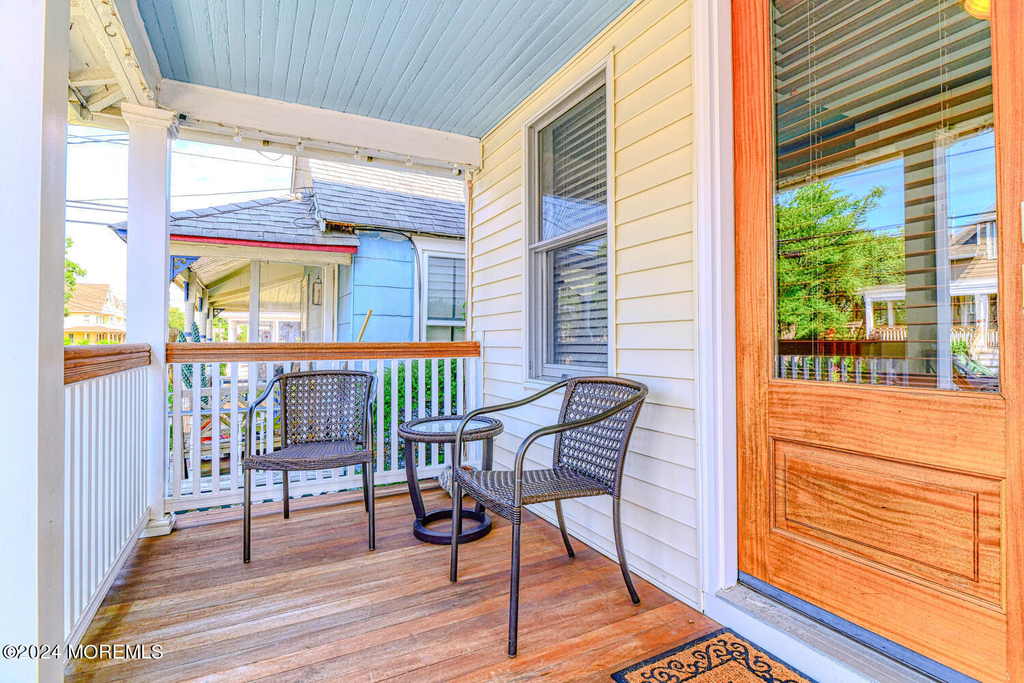 94 Clark Avenue - Photo 4