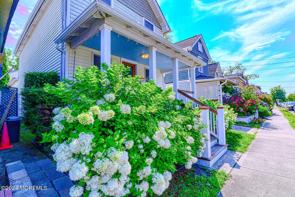94 Clark Avenue - Photo 2