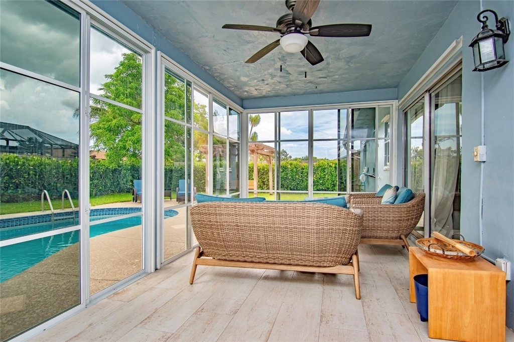 6557 Country Wood Way - Photo 16