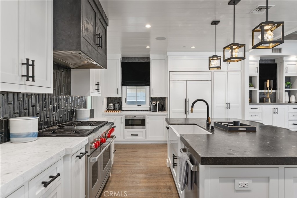 2037 E Ocean - Photo 1