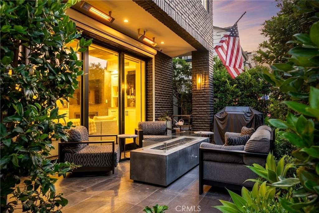 2037 E Ocean - Photo 45
