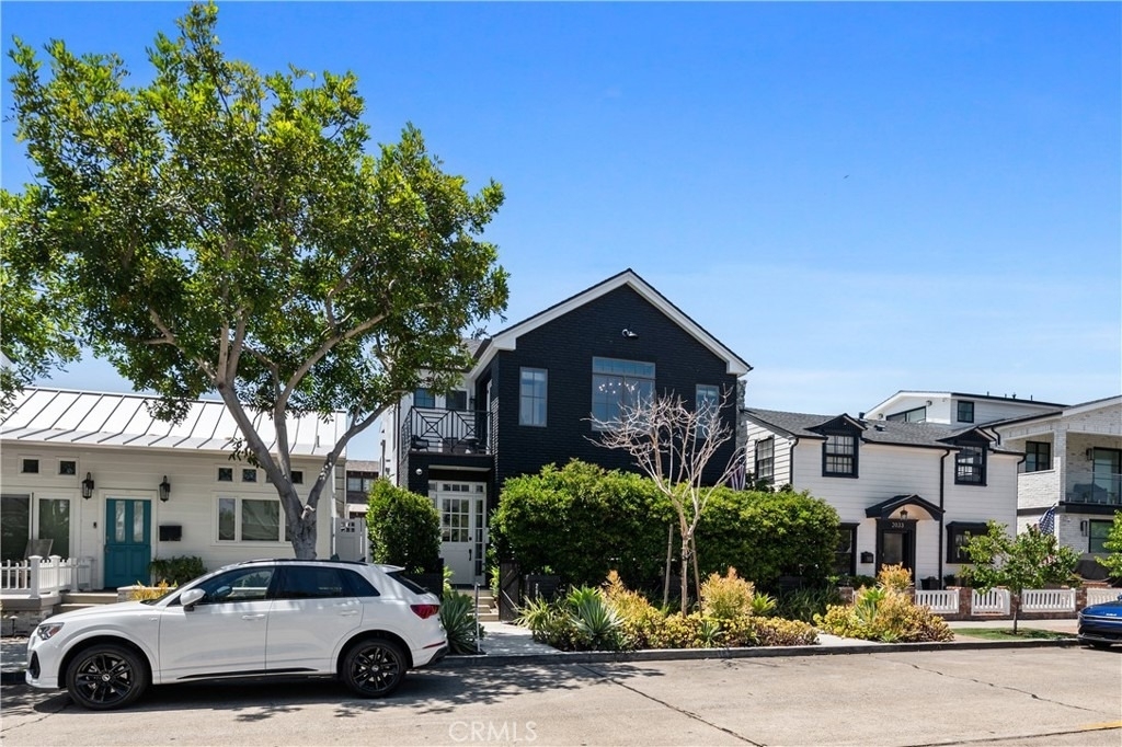 2037 E Ocean - Photo 41