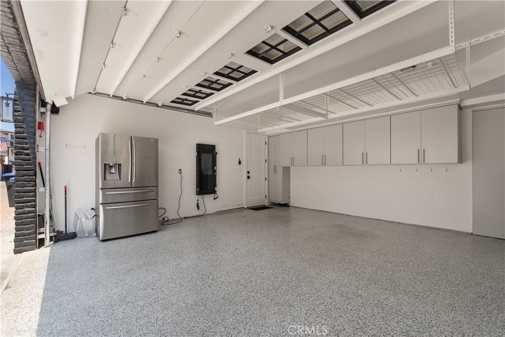 2037 E Ocean - Photo 34