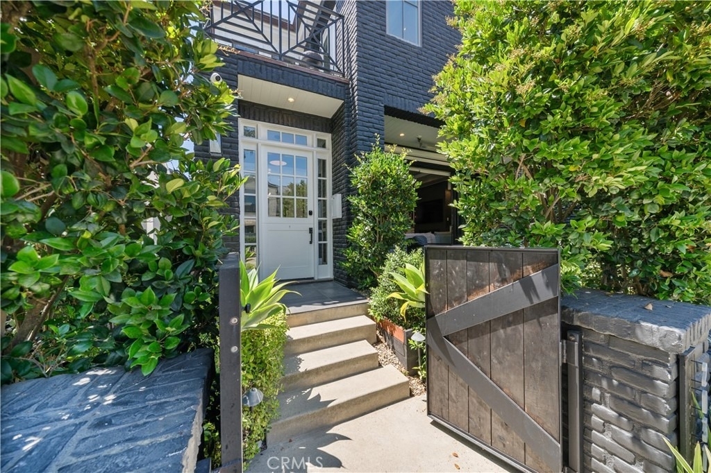 2037 E Ocean - Photo 39