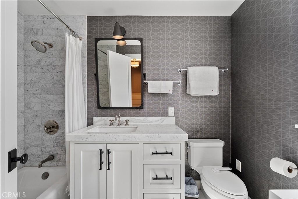 2037 E Ocean - Photo 23