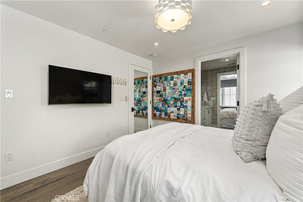 2037 E Ocean - Photo 19