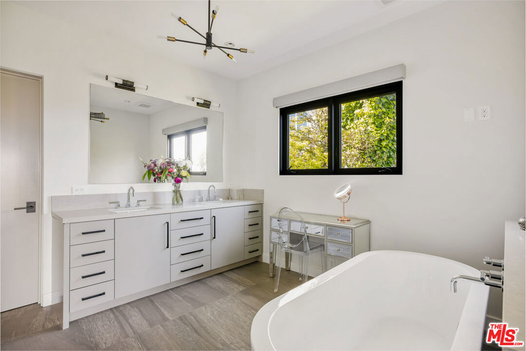 1172 Linda Flora Drive - Photo 15