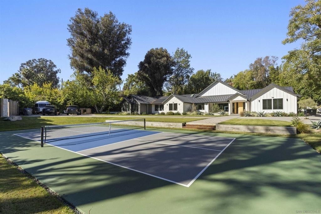 4874 Sun Valley Rd - Photo 3