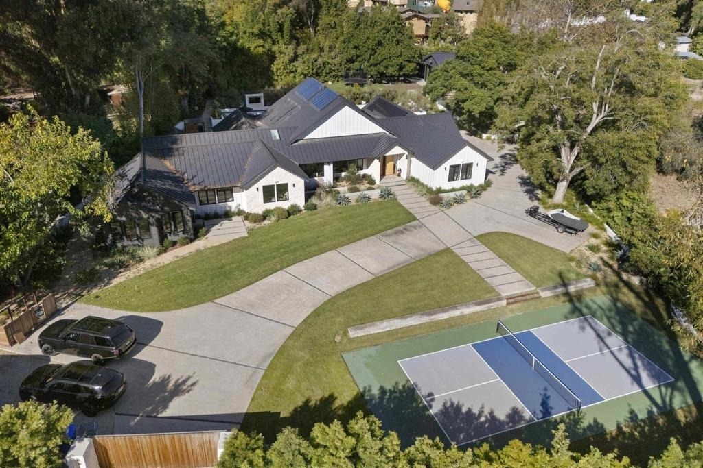 4874 Sun Valley Rd - Photo 2