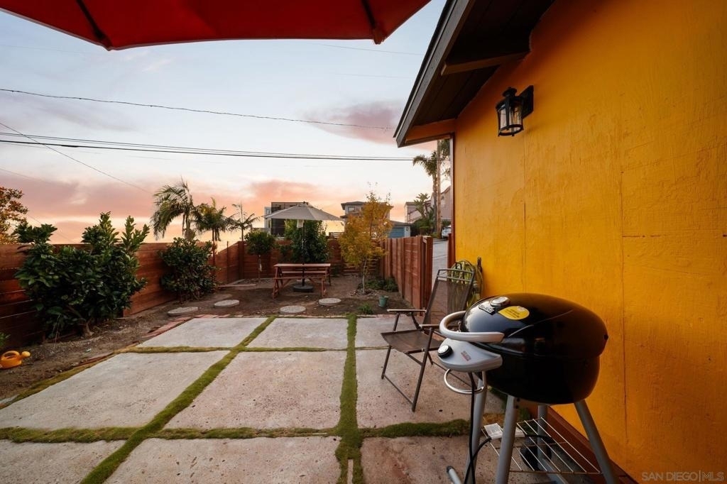 5643 Linda Rosa Ave - Photo 7