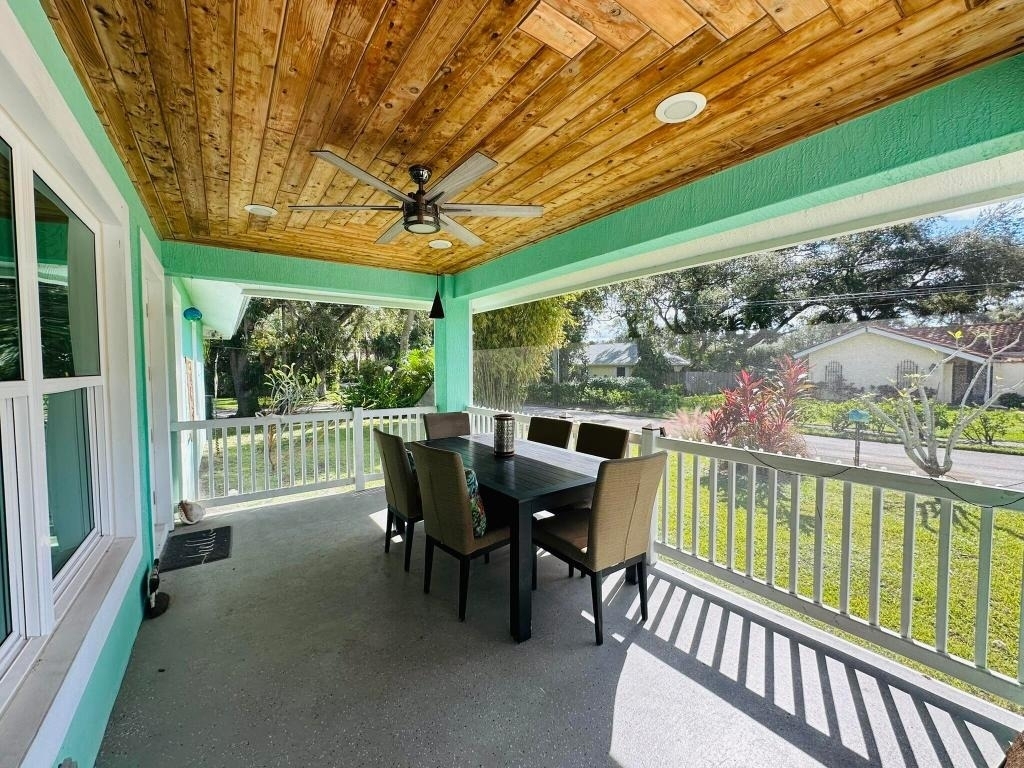2415 Laurel Lane - Photo 1