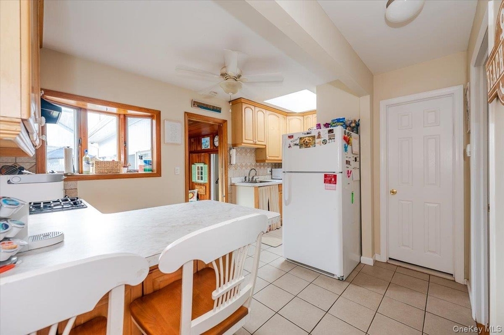 1 Bellmore Avenue - Photo 9