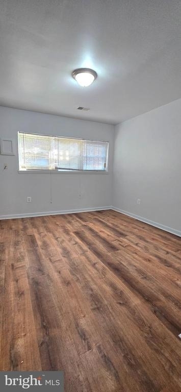 4641 6th Street Se - Photo 2