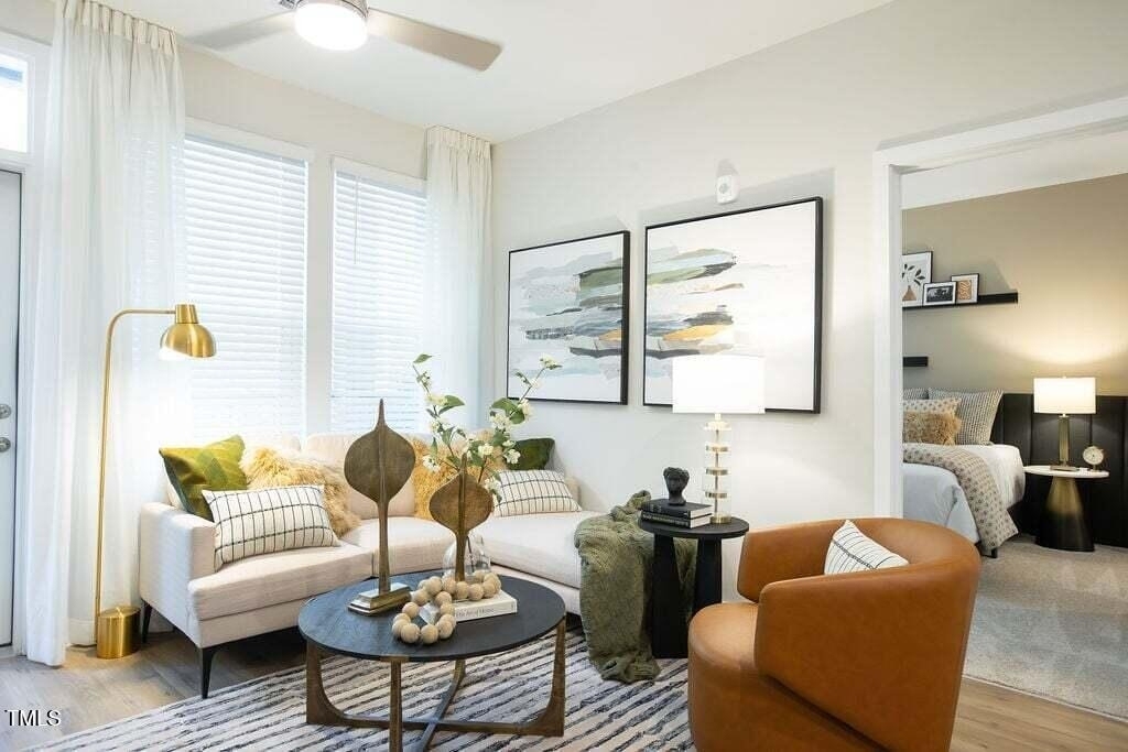 2000 Olivewood Street - Photo 5