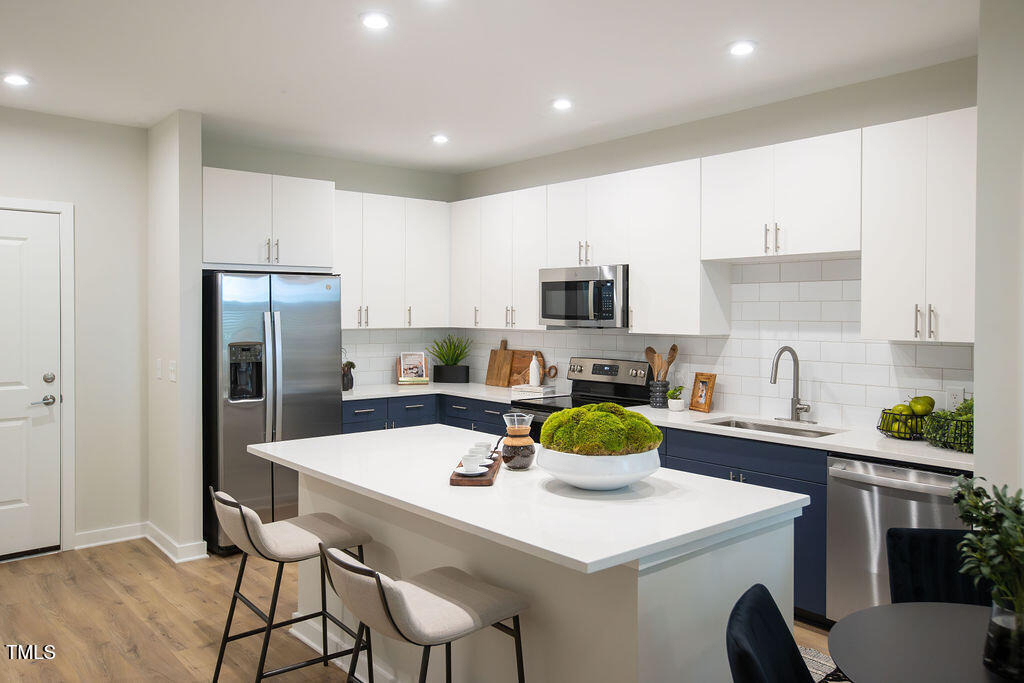 2000 Olivewood Street - Photo 8