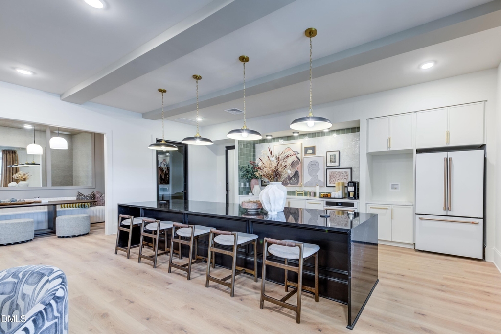 2050 Airport Boulevard Nw - Photo 6