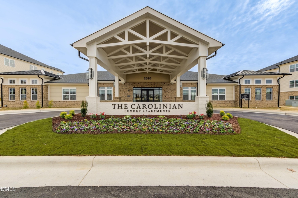 2050 Airport Boulevard Nw - Photo 0