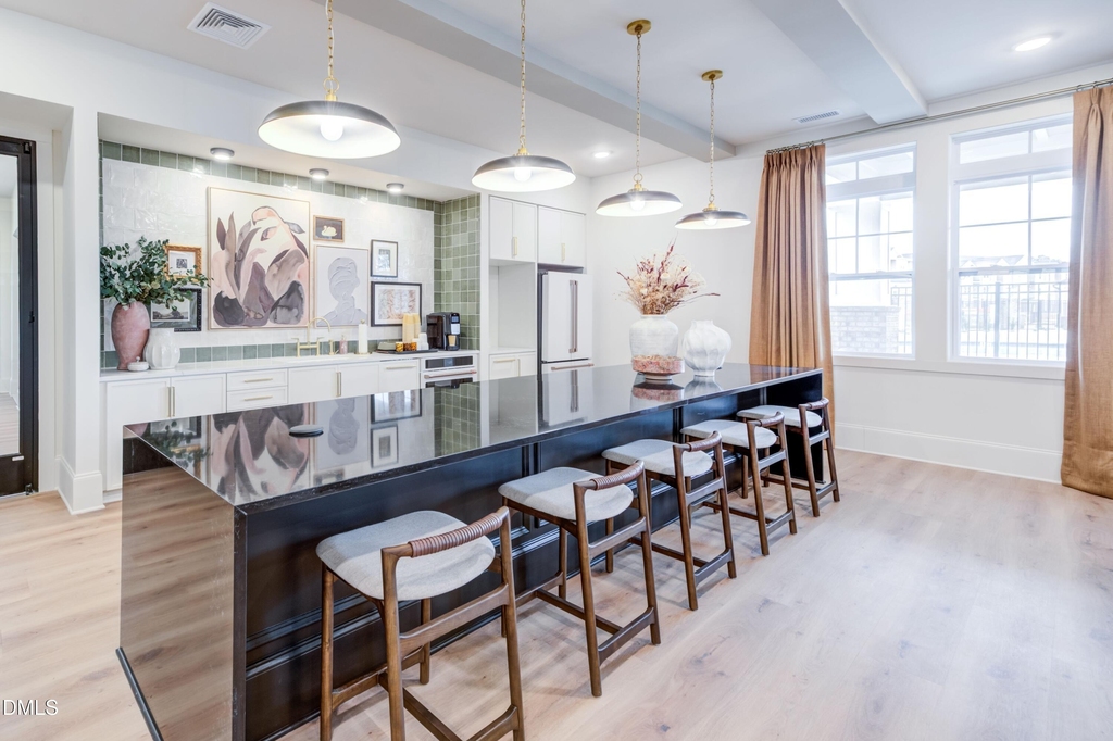 2050 Airport Boulevard Nw - Photo 9