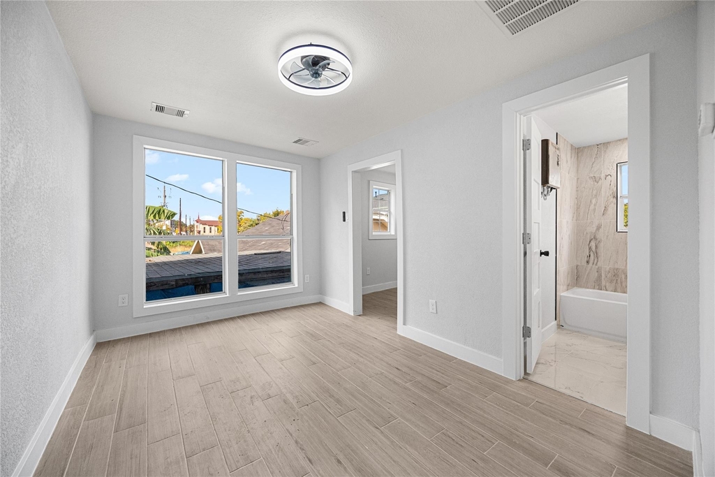 3229 Holman Street - Photo 7