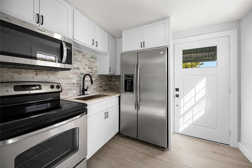 3229 Holman Street - Photo 11