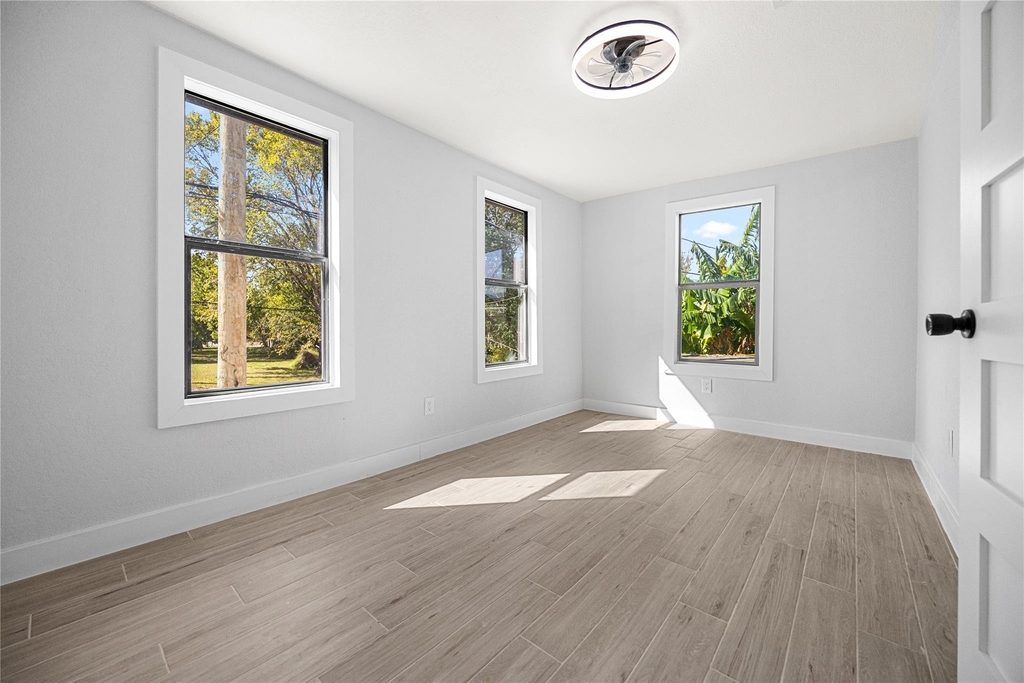 3229 Holman Street - Photo 10