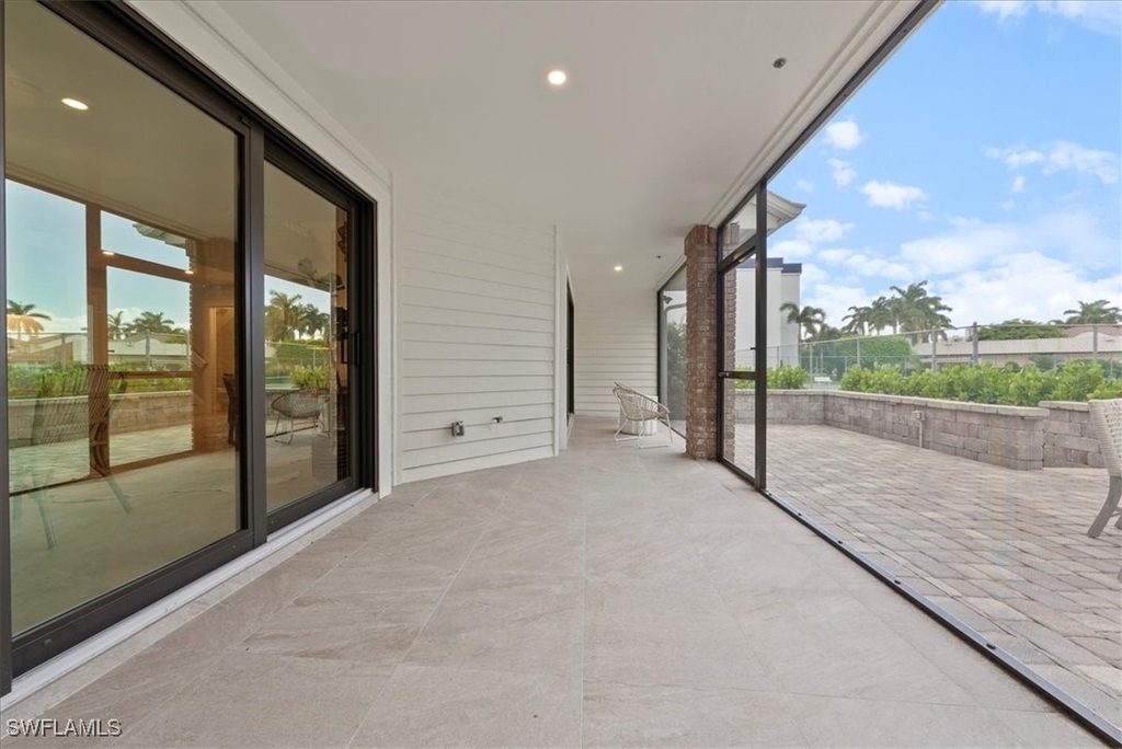 569 Park Shore Drive - Photo 9