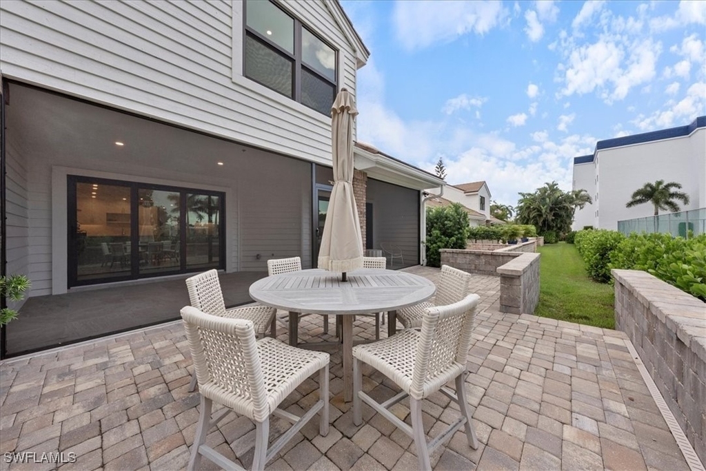 569 Park Shore Drive - Photo 11