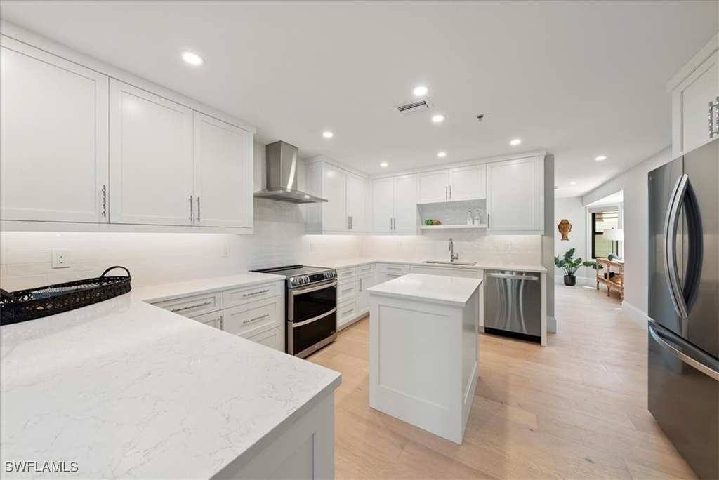 569 Park Shore Drive - Photo 16