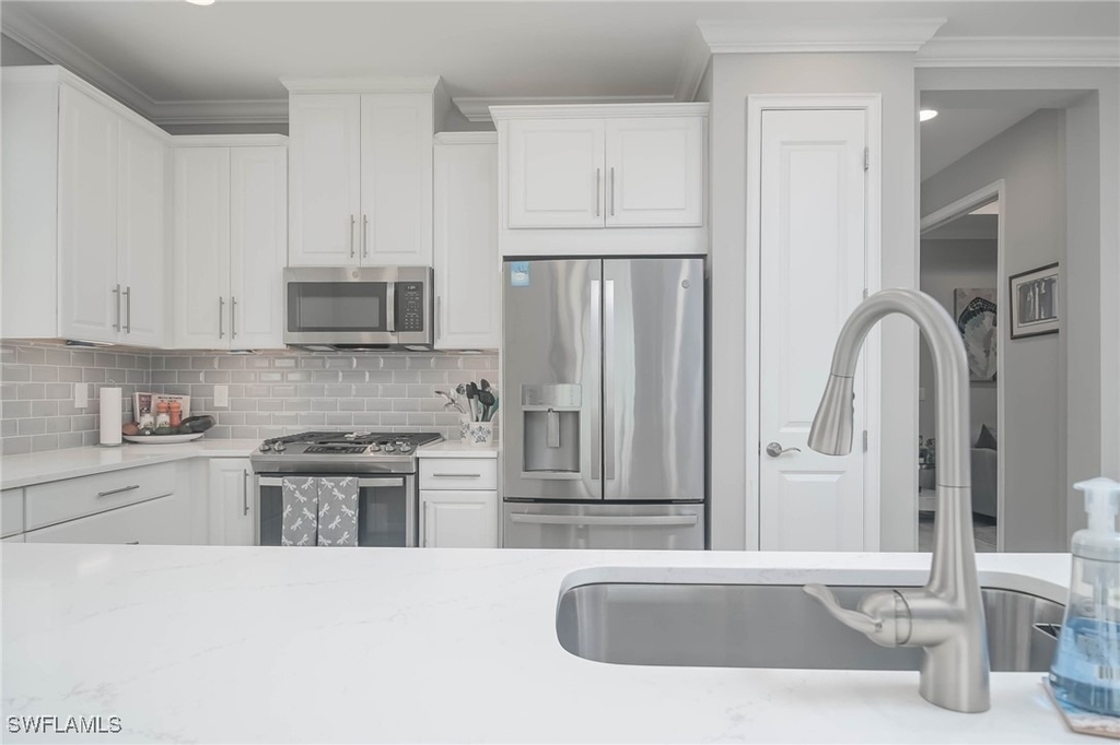 8013 Calle Canovas Court - Photo 10