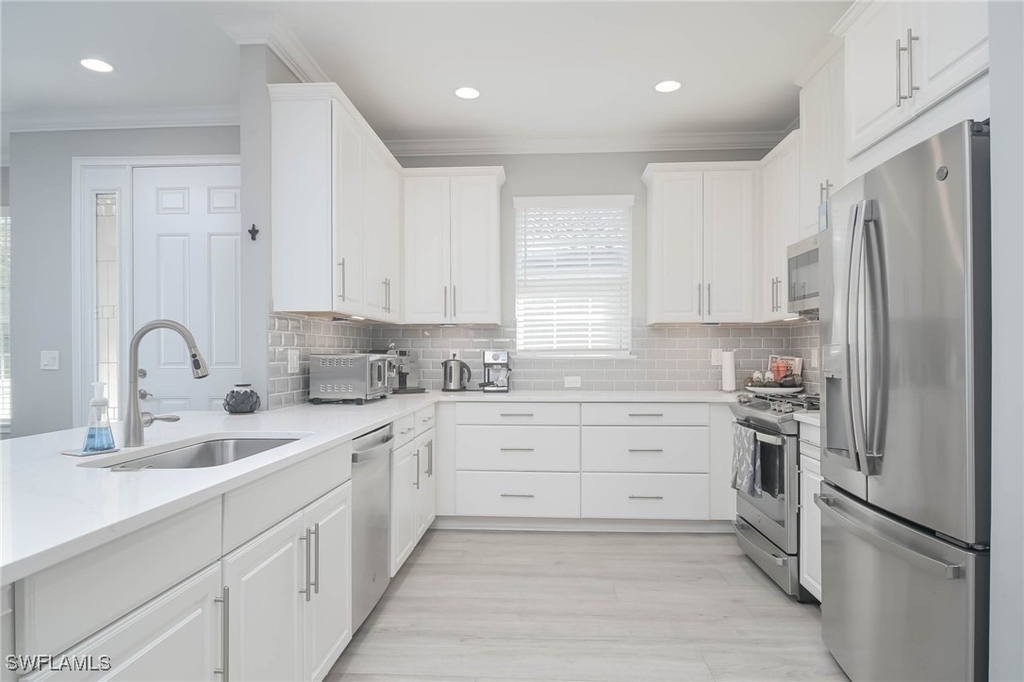8013 Calle Canovas Court - Photo 8