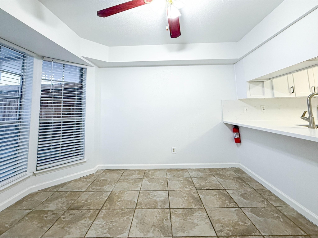 9201 Clarewood Drive - Photo 5