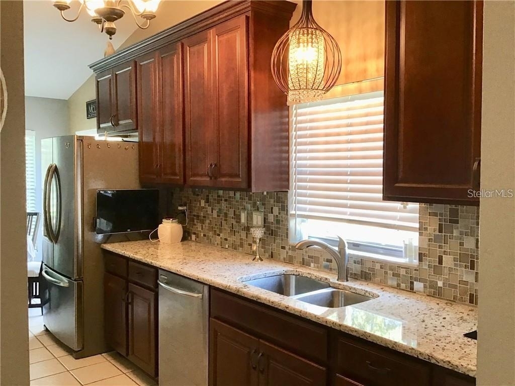 3662 Chatham Drive - Photo 5