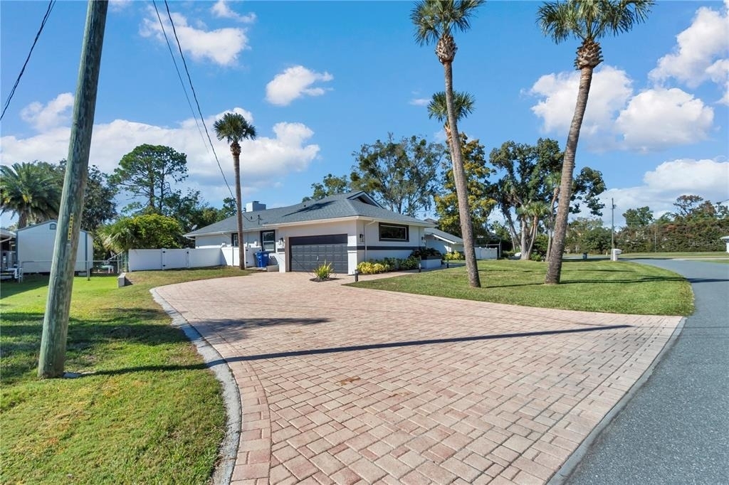 1542 Se Pinwheel Drive - Photo 44