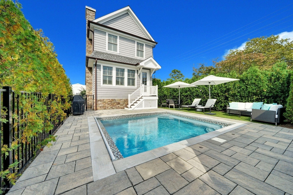 401 Monmouth Avenue - Photo 4