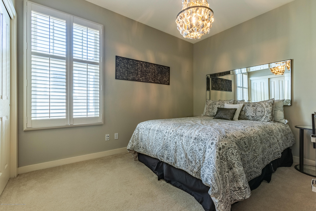 239 Beachfront - Photo 8