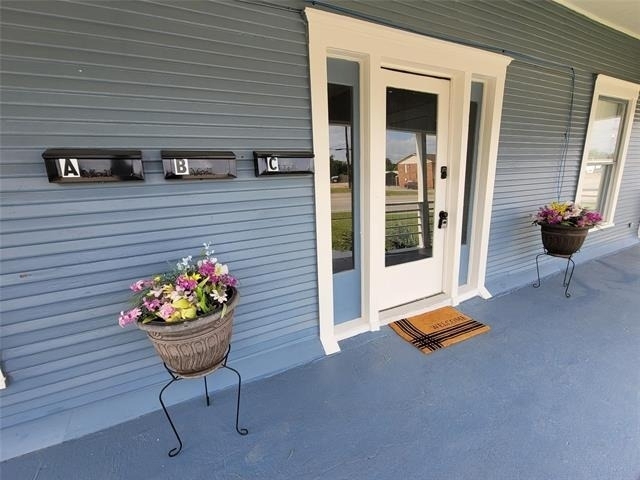 1103 E Moore Avenue - Photo 1