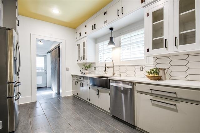 723 Skillman Street - Photo 9