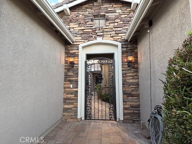 483 Lyle - Photo 3