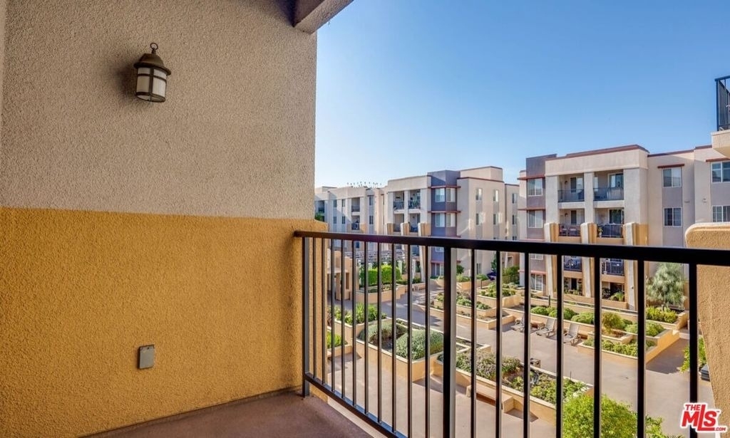360 W Avenue 26 - Photo 11