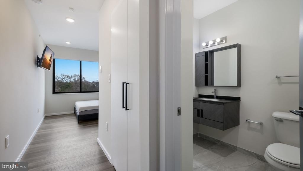 4419 Ludlow Street - Photo 2