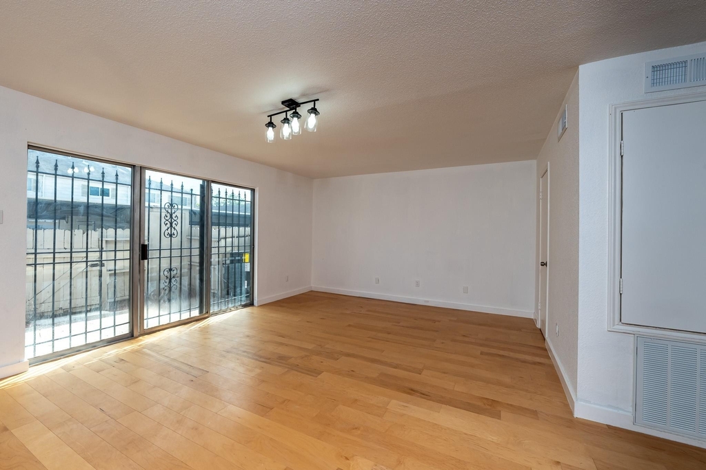 8486 Ariel Street - Photo 28