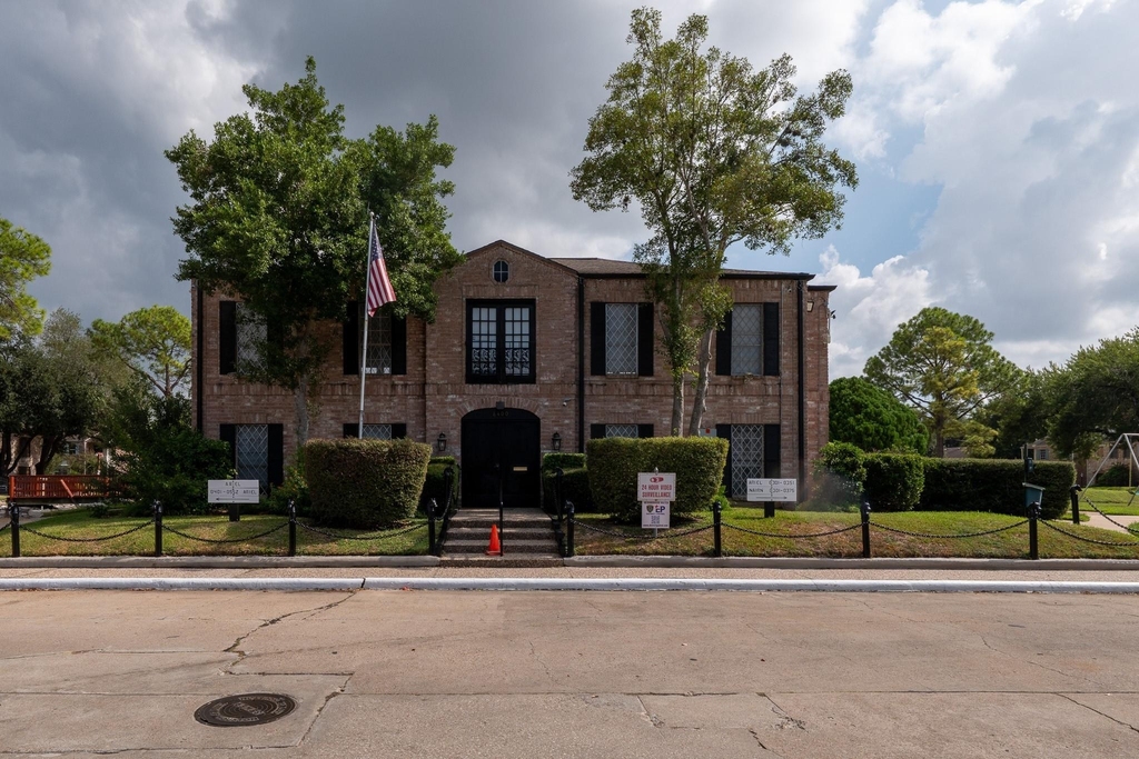 8486 Ariel Street - Photo 1