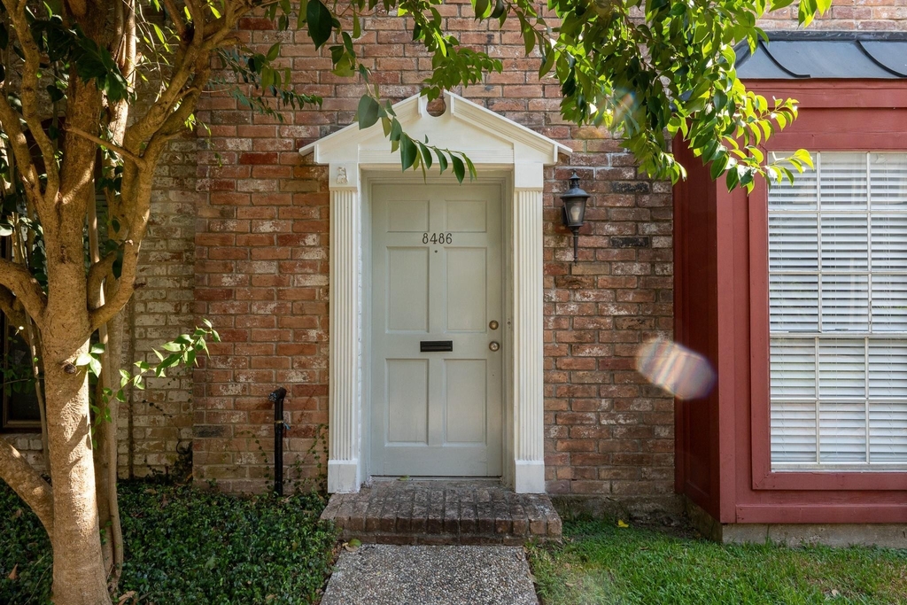 8486 Ariel Street - Photo 6