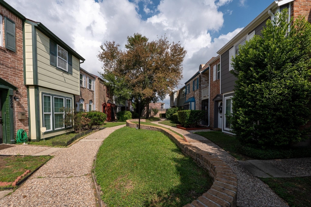 8486 Ariel Street - Photo 7