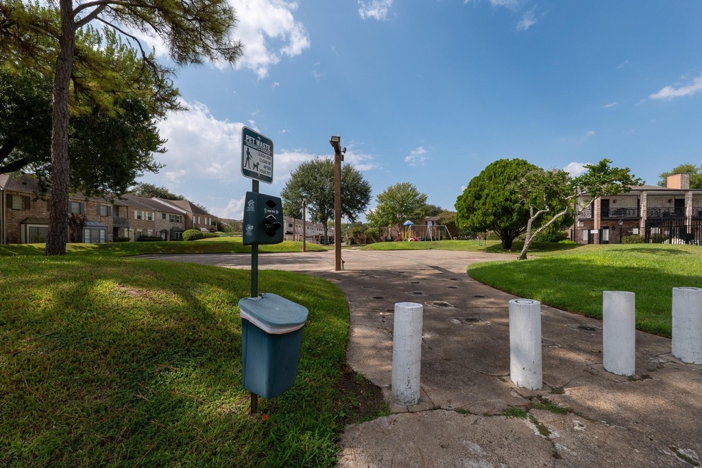 8486 Ariel Street - Photo 3