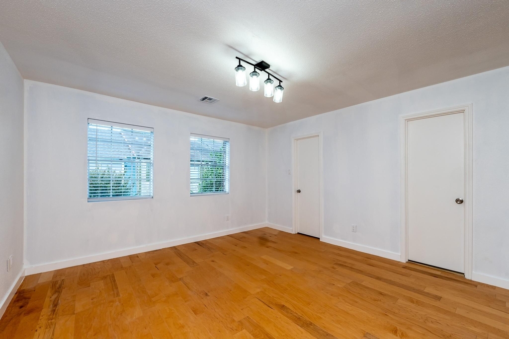 8486 Ariel Street - Photo 32