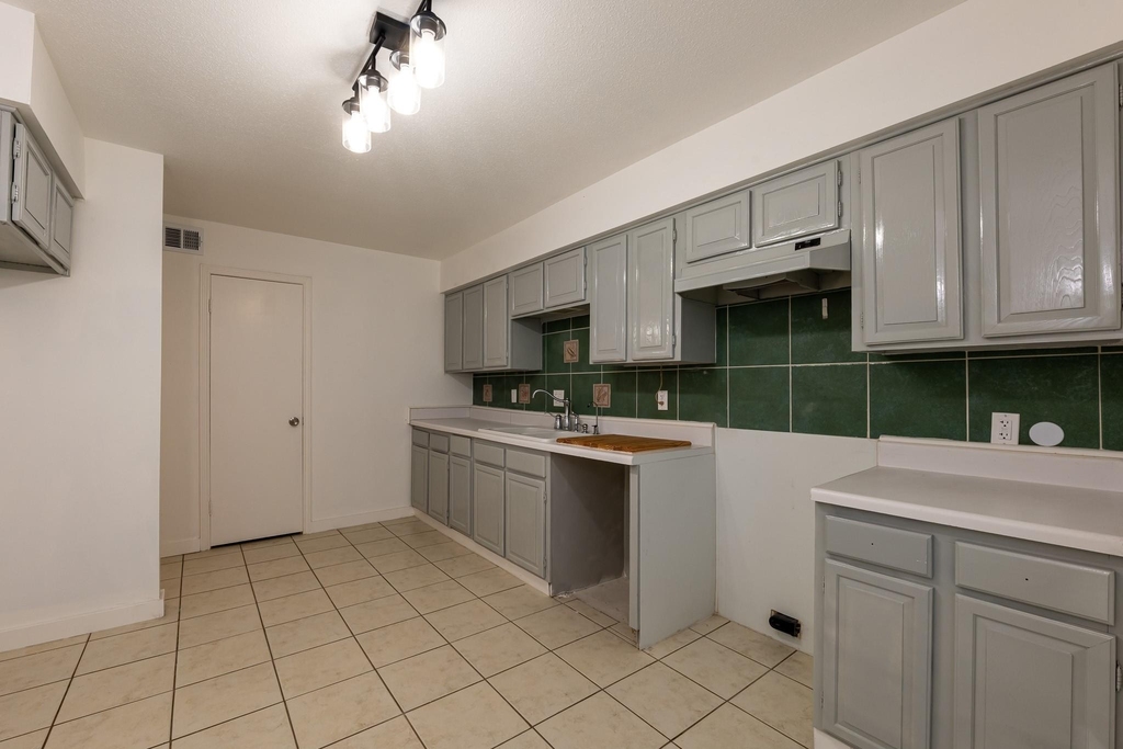 8486 Ariel Street - Photo 16